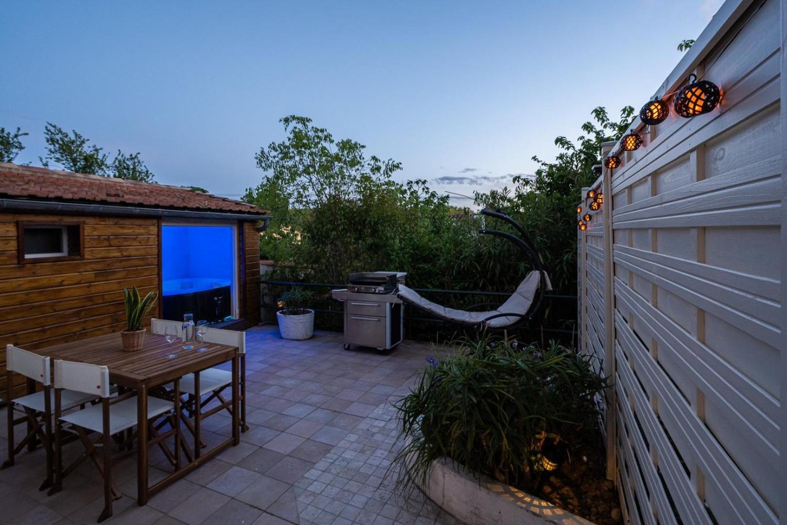 Appartamento La Citadelle ~ Jacuzzi ~ Terrasse Carcassonne Esterno foto